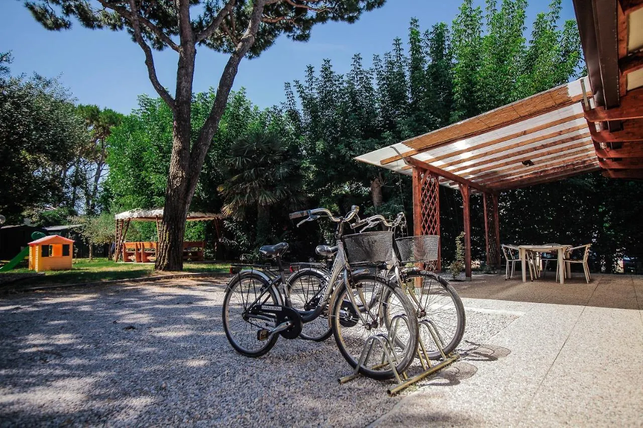 Appartamenti & Bungalows Luca Angiolin Cavallino-Treporti 0*,  Italy
